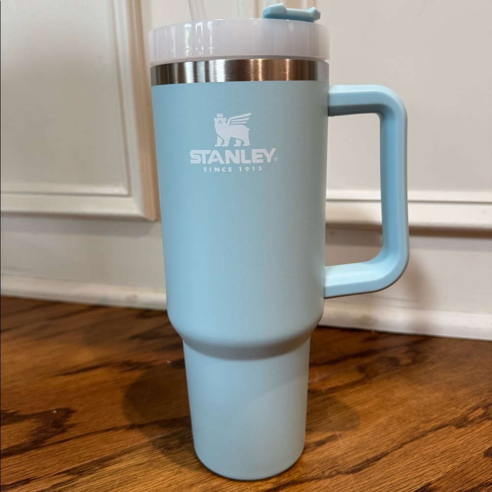 Light blue 40 ounce Stanley